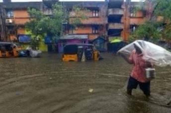 ပုံအညွှန်း - ဒီဇင်ဘာလ ၅ ရက်နေ့က ဆိုင်ကလုန်းမုန်တိုင်း “ မိကျောင်း” တိုက်ခတ်မှုကြောင့် အိန္ဒိယနိုင်ငံ၊ ချန်နိုင်းမြို့တွင် ရေကြီးမှု ဖြစ်ပွါးနေစဉ်။ (ပုံ - First Post)