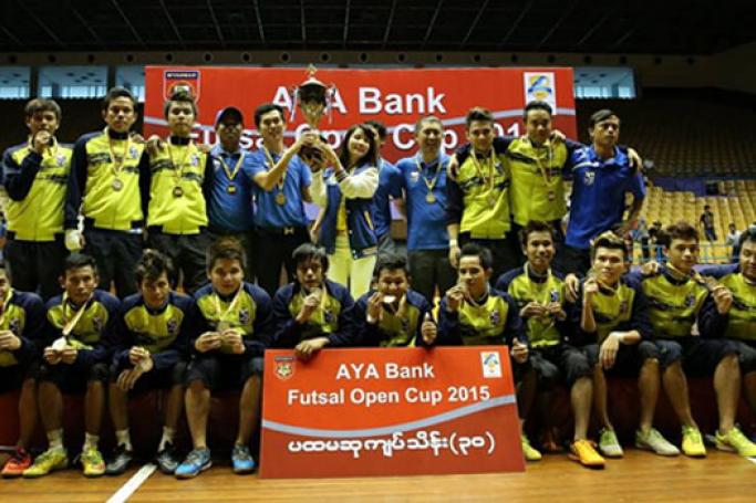 2015 AYE Bank Futsal Open Cup ချန်ပီယံ MIC အသင်း။ (ဓာတ်ပုံ - ကိုဇေ MFF)