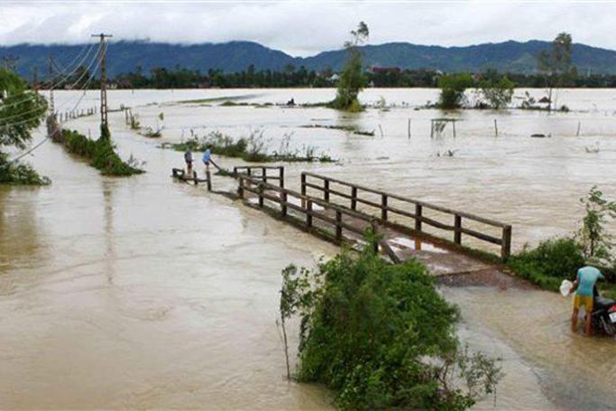 အခုလက်ရှိအချိန်မှာတော့ ဗီယက်နမ်နိုင်ငံမြို့တော် Hanoi မြို့အပါအဝင် တခြားမြို့တွေမှာ ရေကြီးရေလျှံမှု၊ မြေပြိုမှုများဖြစ်ပွားလျက်ရှိတယ်လို့ သိရပါတယ်။