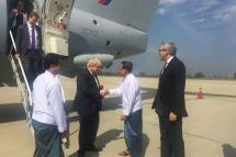 UK Foreign Secretary Boris Johnson arrives at the airport in Nay Pyi Taw on January 20. Photo: British government