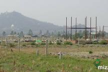 မန္တလေးတောင်မြောက်ဘက် ပုသိမ်ကြီးမြို့နယ်အတွင်းက လယ်ယာမြေပေါ်တွင် အိမ်များ တည်ဆောက်နေသည်ကို ဧပြီလ ၂ ရက်က တွေ့ရစဉ်။(ဓာတ်ပုံ၊အောင်ကိုဦး၊မဇ္ဈိမ)