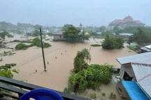 ပုံအညွှန်း - မော်လမြိုင်မြို့ပေါ်တွင် ဇူလိုင်လ ၁၉ ရက်နေ့က ရေကြီးရေလျှံမှုဖြစ်ပွားခဲ့သည့် မြင်ကွင်း။ (ပုံ - ပညာမန္ဒအံင်)