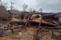 မိုခါမုန်တိုင်းကြောင့် ပြိုကျသွားသော နေအိမ်အချို့
