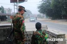 ဓာတ်ပုံ- နမ့်ခမ်းမြို့ကို ထိန်းချုပ်ထားသည့် TNLA တပ်ဖွဲ့ဝင်များကို တွေ့ရစဉ်