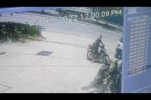 Embedded thumbnail for မန္တလေး ကမ္ဘောဇဘဏ်ခွဲအနုကြမ်းစီးသူဟု သံသယရှိသူများပါဝင်သော CCTV ရုပ်သံဖိုင်